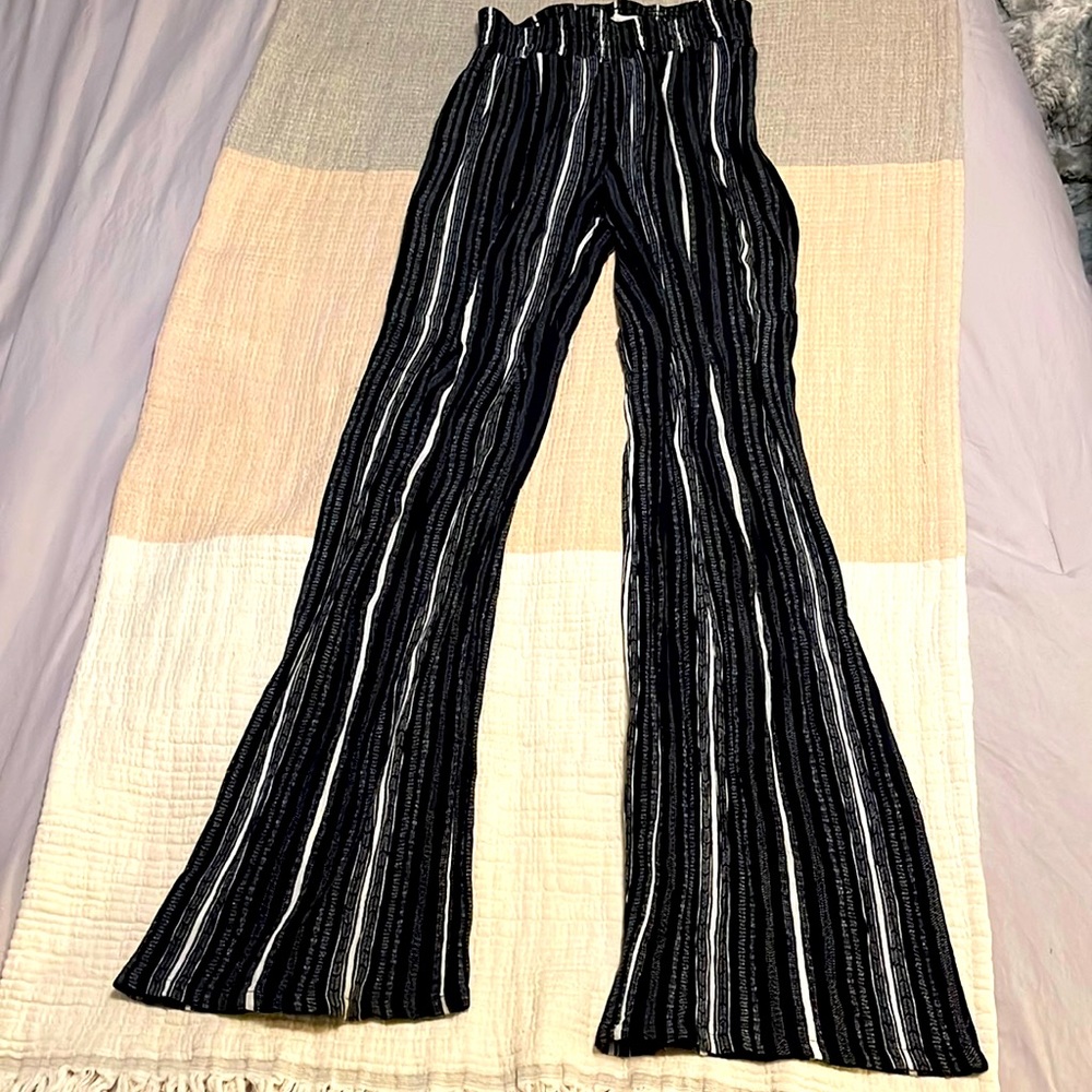 Bohemian/linen style high waisted pants. Sky & Sparrow brand. Size S.